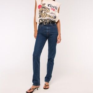 Abercrombie & Fitch Dark Wash 90’s Straight Ultra High Rise Jeans Size 28/6R